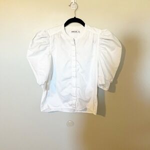 Maria Cher Soller Aime
Shirt White puff sleeve top xs‎